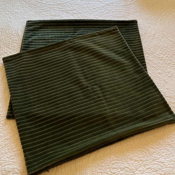 Pottery Barn Pillow Covers #2 Green Zip 22"X22" Velvety Corduroy Cottage - Picture 3 of 10